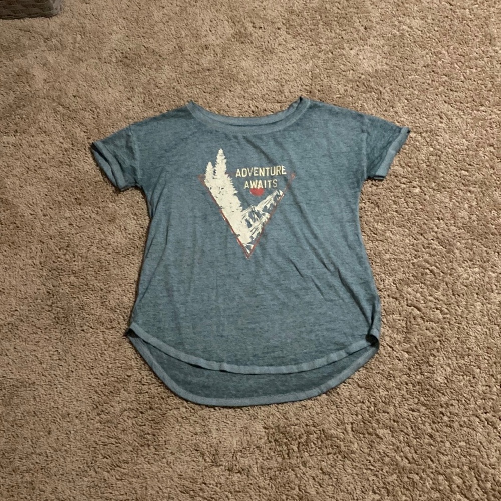 MAURICES women’s small blue shirt